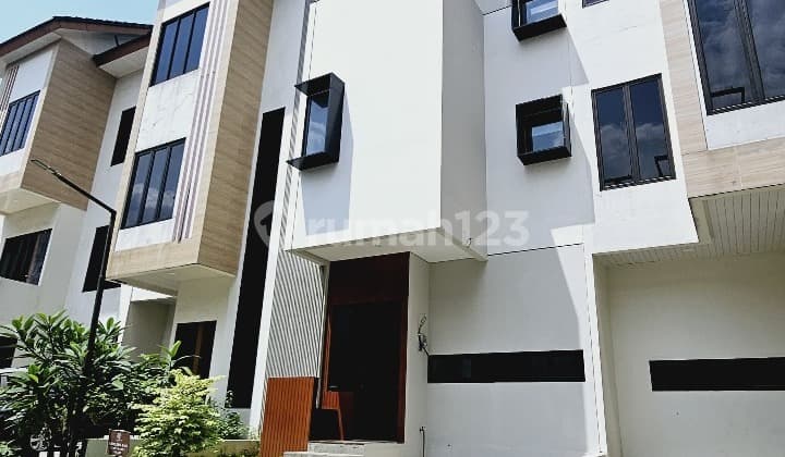 JUAL RUMAH TERMURAH SIAP HUNI MURAH DI OMAH PALEM CIPAYUNG JAKARTA TIMUR