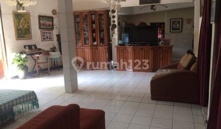 JUAL RUMAH SECOND LUAS 170 DI RAGUNAN PASAR MINGGU JAKARTA SELATAN