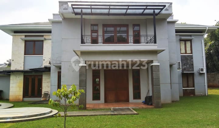Rumah Bagus Ada Kolam Renang di Rempoa, Tangerang Selatan