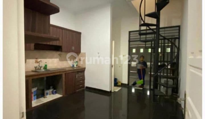 Rumah Bagus Unfurnished SHM Kemang, Jakarta Selatan