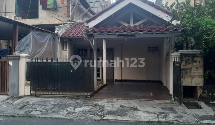 Jual Cepat Rumah Tua Harga NJOP di Pondok Indah Jakarta Selatan