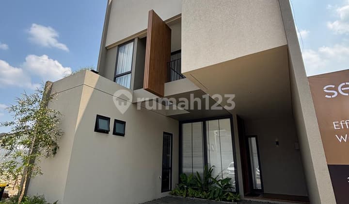 Rumah Baru Lokasi Strategis Dekat Simatupang di Cilandak Jakarta