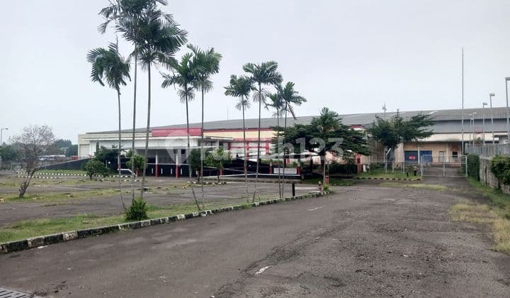 Land and Building for Business Space Former Carrefour Ciputat