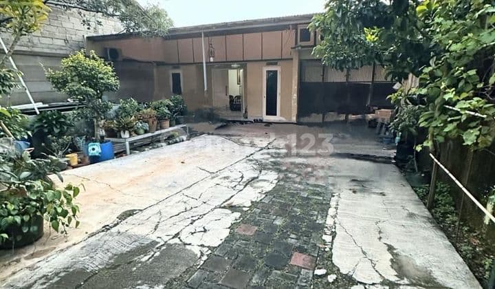 Rumah Lokasi Strategis Untuk Usaha Di Ciater Serpong