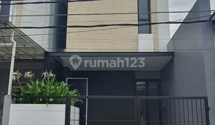 Rumah 3 Lantai Dekat Taman Ratu Indah Bangunan Baru Siap Huni