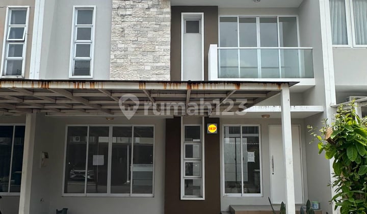 Rumah 2 Lantai Green Lake City Sudah Renovasi Jual Cepat!!
