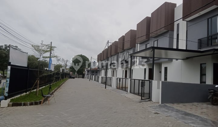 Rumah + Usaha Siap Pakai di Permata Kota Tangerang