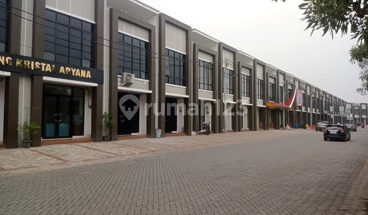 Ruko Siap Usaha Di Jalan Boulevard Aryana Karawaci Tangerang