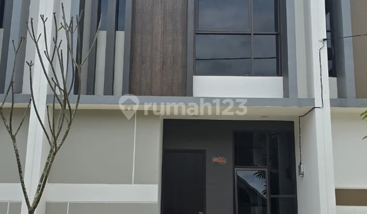 Rumah Baru 2 Lantai Di Jalan Utama Raya Binong Lippo Karawaci Tangerang