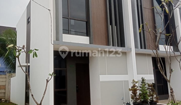 Rumah Siap Huni 2 Lantai Lengkap Dengan Fasilitas Kolam Renang Di Safira Aryana Karawaci Tangerang
