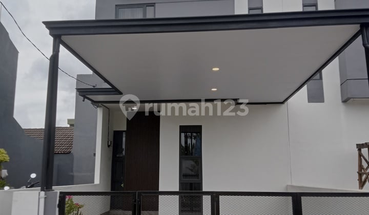 Rumah Cantik2 Lantai Siap Huni dan Free Canopy di Permata Tangerang