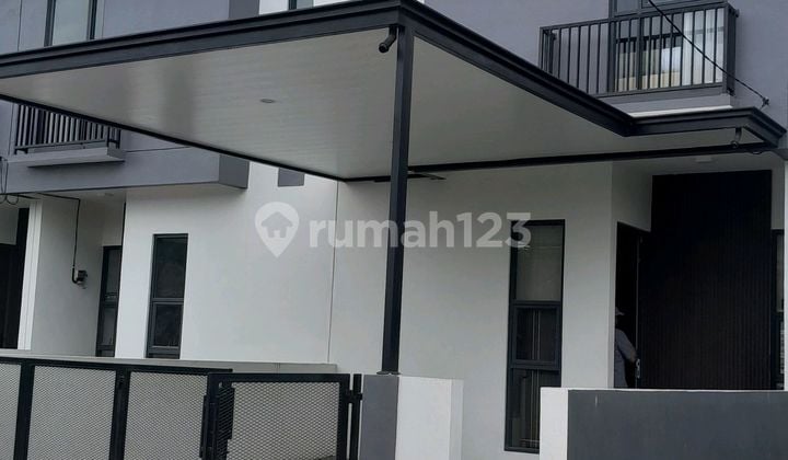 Rumah Siap Huni 2 Lantai dengan 3 Kamar Tidur di Cluster Torenia Permata Tangerang