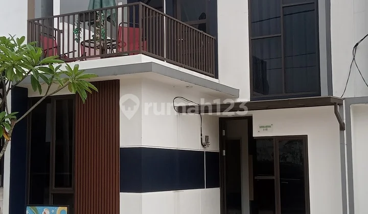 Dijual Rumah Minimalis 1 Lantai,lengkap Dengan Fasilitas Kolam Renang Di Aryana Karawaci Tangerang