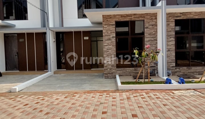 Rumah Minimalis Dengan 2 Kamar Tidur Dan Siap Huni Di Cluster Safira Aryana Karawaci Tangerang