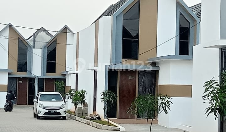 Minimalist 1-Story House, Green and Clean in Safira Aryana Cluster, Karawaci, Tangerang