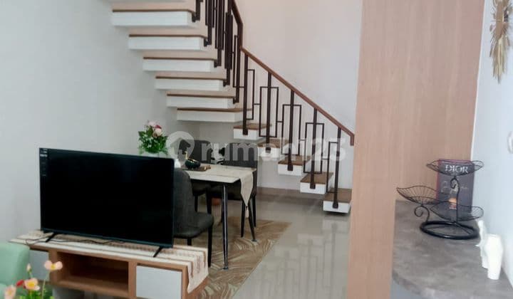 Rumah 2 Lantai Full Furnished,siap Huni Di Cluster Kristal Aryana Karawaci Tangerang