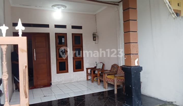 Jual Rumah Second Akses Istimewa di Manyaran