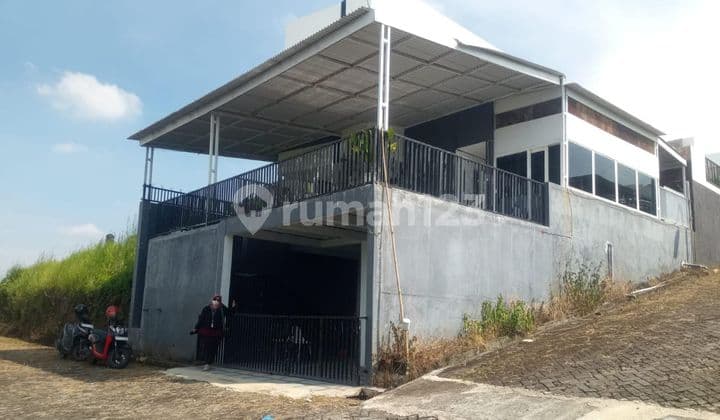 Murahnya...seluas Ini Mewah Masih Bonus Funish Dan View Yg Mantap..gak Ada 1 M...
