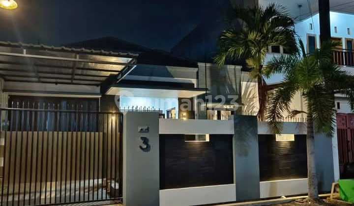 2-Story Luxury House in the City Center