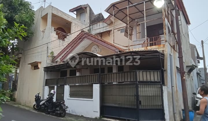 Affordable 1.5-Story House in Manyaran, West Semarang, Not Cheaply Made.