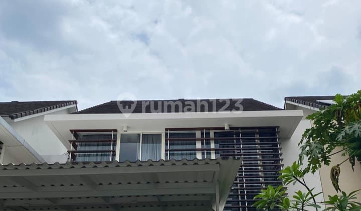 Townhouse 2 Lantai di Jagakarsa Di Dalam Lingkungan Asri dan Nyaman