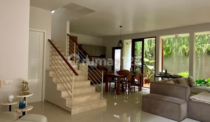 Townhouse 2 Lantai di Jagakarsa Di Dalam Lingkungan Asri dan Nyaman