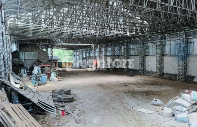 GUDANG + RUMAH GAZEBO + MES