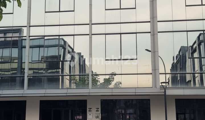 Ruko 3 Lantai di Osaka, PIK 2, Jakarta Utara