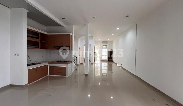 Disewakan Rumah Rapi di Pondok Hijau Golf, Topaz, Gading Serpong