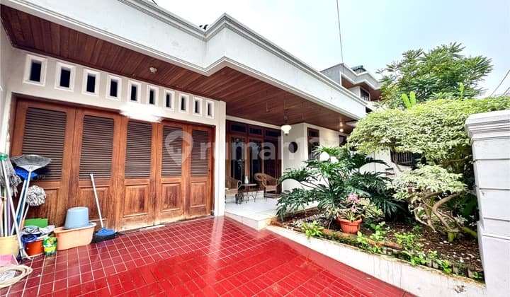 Dijual Rumah Lama, Akses Jalan 2 Mobil, Lokasi Strategis Dalam Komplek