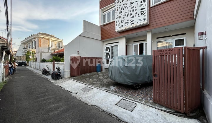 Rumah 2 Lt Tebet Dekat Akses 2 Mobil