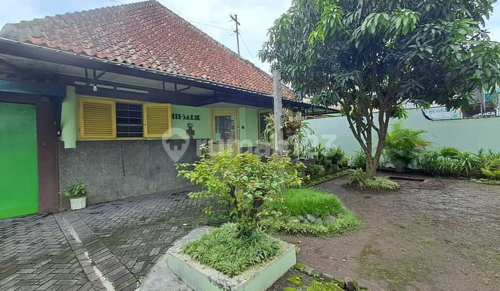 Rumah 1 Lantai Model Klasik Jalan A Yani Kota Magelang