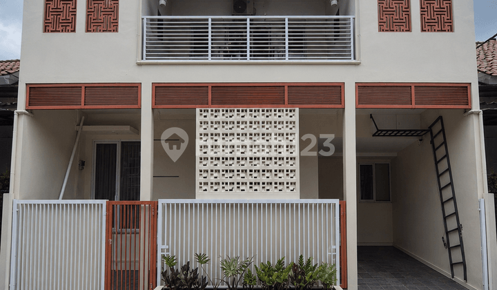 In-Cluster 2-Story House with Freehold Title. Ready to Occupy, Near Mall, Universities, and Toll Exit