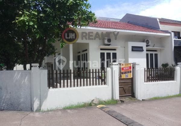 Fully Furnished House for Rent in Gading Elok Barat, Kelapa Gading, North Jakarta