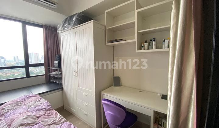 Apartemen 1 BR Collins Boulevard Furnished Siap Huni