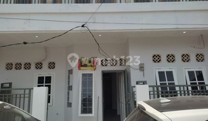 Rumah Minimalis Sederhana, Parkir Luas bisa Buat Kantor