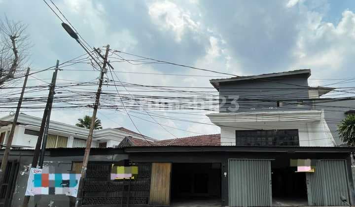 Disewakan Rumah 3 Lantai Difatmawati Cocok Untuk Usaha