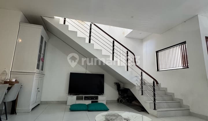For Sale: Two-Story House in Renon, Bali