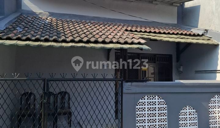 Cengkareng Indah Rental House Neat and Ready to Occupy