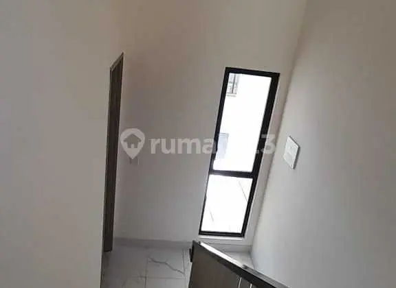 Rumah 3 lt Semi Furnished di ASYA Jakarta Garden City, Jakarta Timur