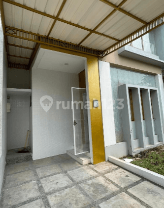 Rumah Sewa di Alamnda JGC Uk 8x20, Cakung Jakarta Timur