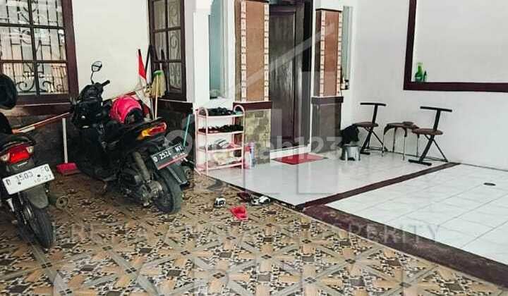 Rumah Tinggal 2 Lantai di Komplek Bumi Adipura Bandung