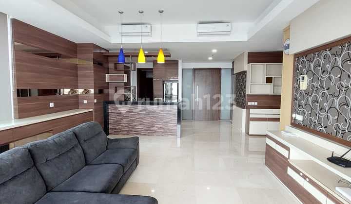 Disewakan Apartemen Kemang Village Stetegis 4Br Furnis Private Lift Jakarta Selatanh