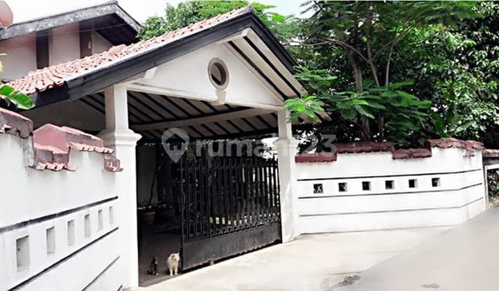 Rumah Bagus Semi Furnished SHM Ciputat Timur, Tangerang Selatan