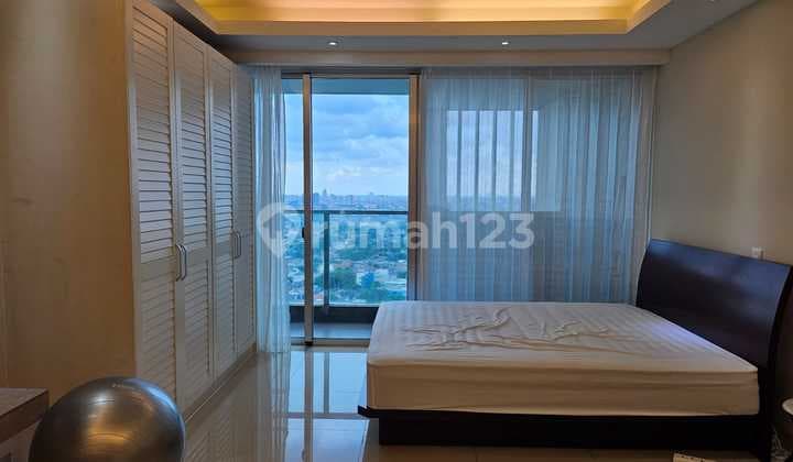 Fast Sale: Strategic Apartment in Kemang, South Jakarta