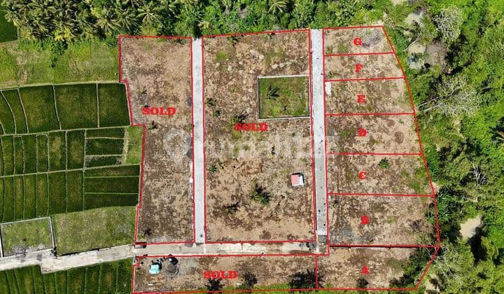 Tanah Kavling Plot Kecil Jalan Kaki Menuju Pantai Beraban