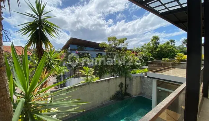 Luxury Villa 5 Minutes to Sanur Beach & 2 Minutes to Icon Mall