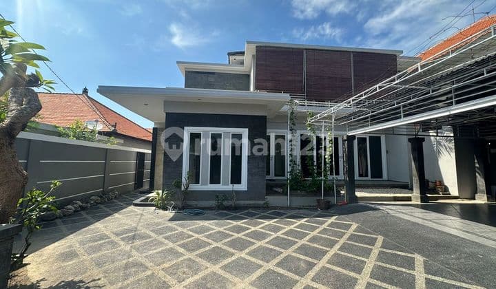 Rumah Mewah Siap Huni dengan Kolam Renang di Area Buluh Indah dekat Gatsu Barat Denpasar