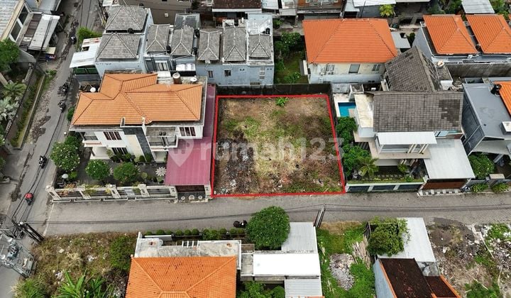 Tanah Kotak Di Area Renon