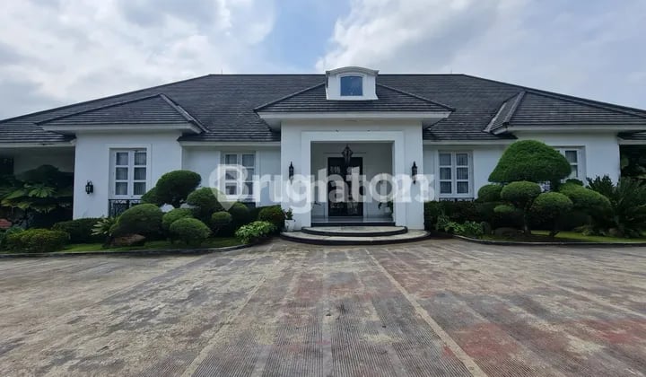 SUPER GRANDE VILLA WITH MOUNTAIN VIEW JALUR RI 1 HAMBALANG SENTUL